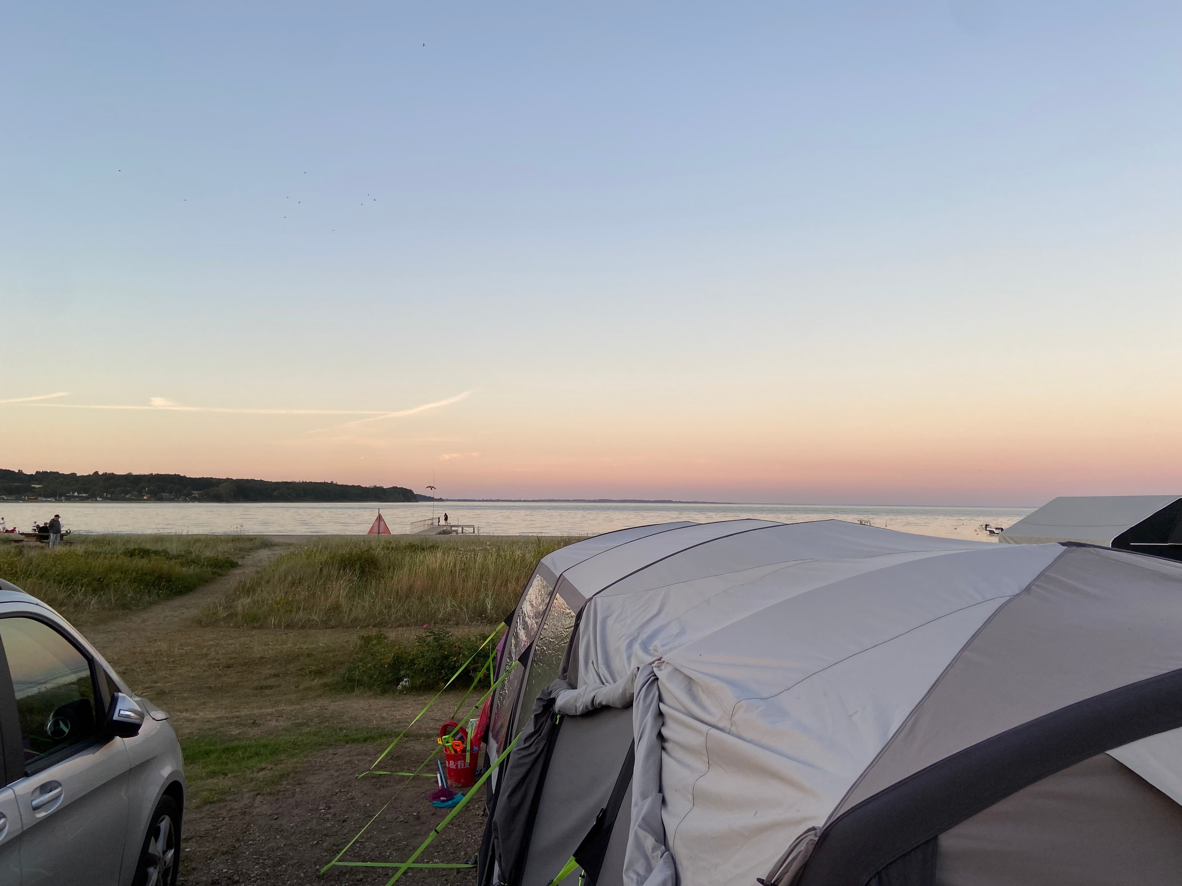 Vikaer Strand Camping: Wo die Ostsee direkt vor dem Zelt anfängt